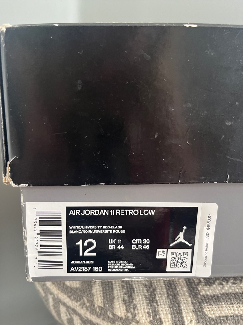 Air Jordan 11 retro Men’s White Black and Red Low-Top size 12 - Picture 2 of 4